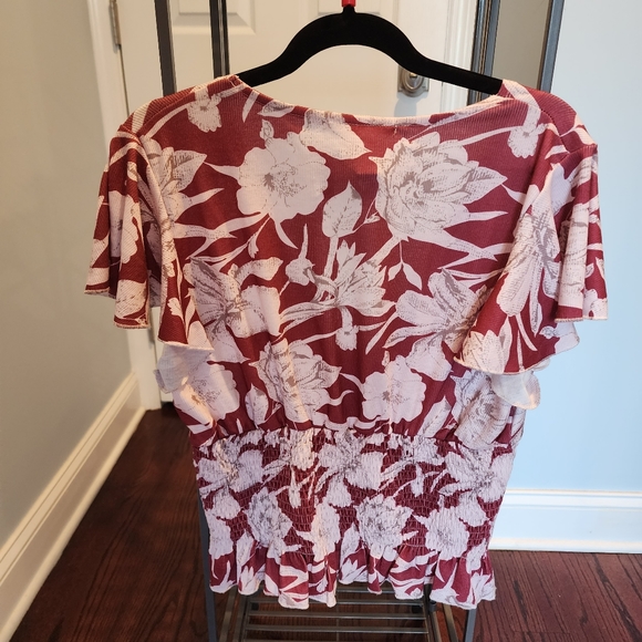 Floral Crop Top - Picture 2 of 3